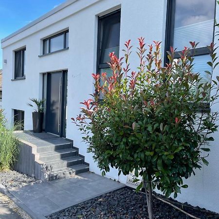 Gemuetliche Villa Am Waldrand In Taunusstein Zewnętrze zdjęcie